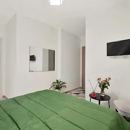 Rent House - Via Fiume 44 - 2 *